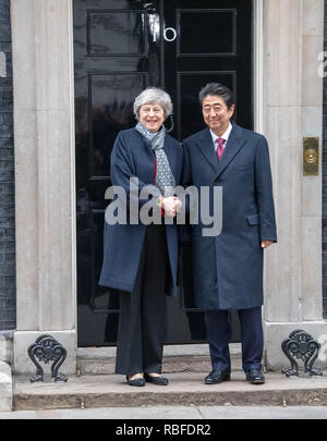 Londra, Regno Unito. 10 gennaio 2019, Shirizo Abe Primo Ministro del Giappone, visite Theresa Maggio MP PC, Primo Ministro al 10 di Downing Street, Londra, Regno Unito. Credito: Ian Davidson/Alamy Live News Foto Stock