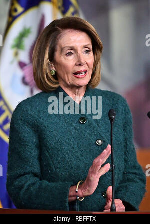 Altoparlante della Camera dei rappresentanti degli Stati Uniti Nancy Pelosi (Democratico della California) conduce il suo settimanale di conferenza stampa al Campidoglio di Washington il giovedì, 10 gennaio 2019. L'oratore ha domande su democratica delle priorità legislative e l'incontro di ieri con il presidente USA Trump alla Casa Bianca. Credito: Ron Sachs/CNP | Utilizzo di tutto il mondo Foto Stock