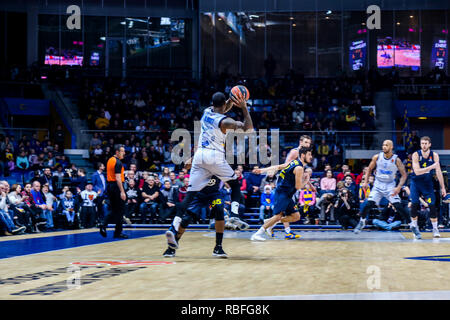 Mosca e regione di Mosca, Russia. Gen 8, 2019. Dee Bost, #3 di Khimki Mosca visto in azione contro Fenerbahce Istanbul nel round 17 del Turkish Airlines Euroleague game della stagione 2018-2019. Credito: Nicholas Muller/SOPA Immagini/ZUMA filo/Alamy Live News Foto Stock