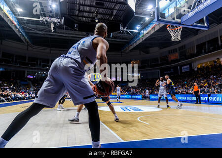 Mosca e regione di Mosca, Russia. Gen 8, 2019. Tony Crocker, #5 di Khimki Mosca visto in azione contro Fenerbahce Istanbul nel round 17 del Turkish Airlines Euroleague game della stagione 2018-2019. Credito: Nicholas Muller/SOPA Immagini/ZUMA filo/Alamy Live News Foto Stock