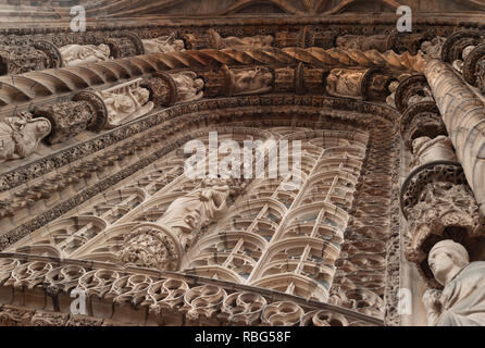 Lavori in pietra scolpita sulla Cattedrale di Santa Cecilia di Albi, Francia meridionale Foto Stock