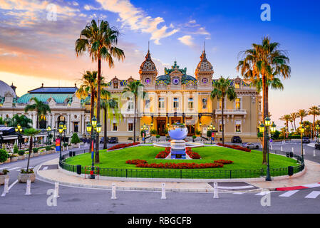 Monte Carlo, Monaco - Luglio 2018 - Il Casinò di Monte Carlo, gioco d'azzardo e nel complesso dei divertimenti di Monte Carlo, Monaco, Cote de Azur, l'Europa. Foto Stock