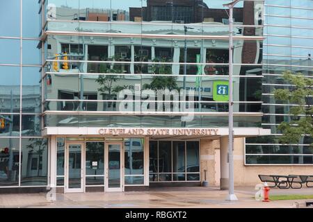 CLEVELAND, Stati Uniti d'America - 29 giugno 2013: vista esterna di Cleveland State University, Ohio. Essa esiste dal 1964 e ha più di 17.000 studenti. Foto Stock