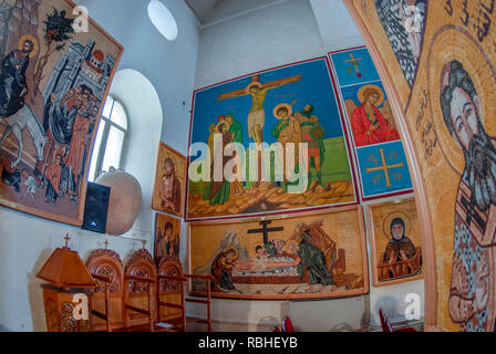 Interno della Chiesa Ortodossa Greca Basilica di Saint George, Madaba, Giordania Foto Stock