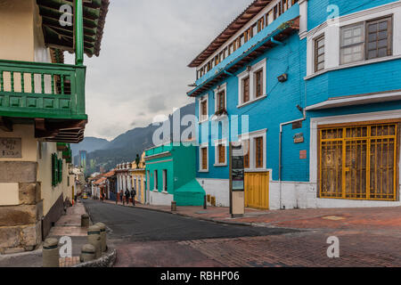 Bogota , Colombia - 23 Febbraio 2017 : colorate strade in Candelaria area Bogotà capitale della Colombia Sud America Foto Stock