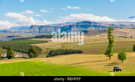 Harrismith, Sud Africa - 02 Ottobre 2015: 4x4 di formazione del conducente a Camp Jeep nel Drakensberg Foto Stock