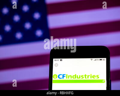 CF Industries Manufacturing Company logo che si vede visualizzato sul telefono intelligente. Foto Stock