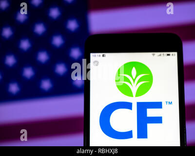 CF Industries Manufacturing Company logo che si vede visualizzato sul telefono intelligente. Foto Stock