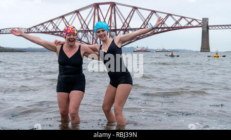 Il partecipante a annuale di Loony Dook, South Queensferry, Edimburgo, Scozia Foto Stock