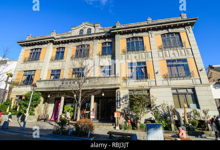 Nagano, Giappone - 30 dic 2015. Vecchio Western-architettura di Nagano, Giappone. Nagano si è evoluta come una città Tempio Zenkoji intorno, uno del Giappone più popolari tem Foto Stock