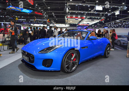 NONTHABURI - novembre 28: Jaguar F-Tipo auto sul display al trentacinquesimo Thailandia International Motor Expo il 28 novembre 2018 a Nonthaburi, Tailandia. Foto Stock