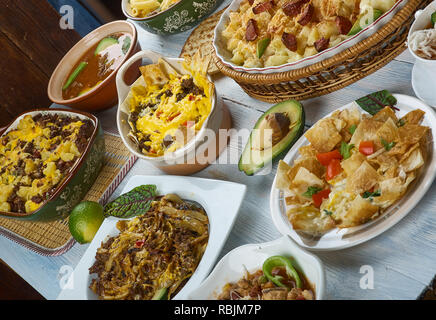 Cucina tex-mex e tradizionali piatti assortiti, vista dall'alto. Foto Stock
