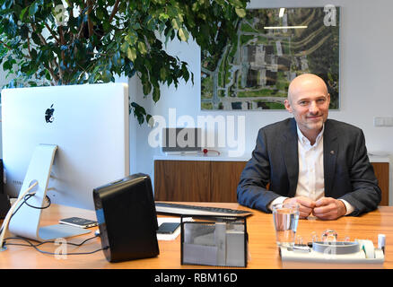 Praga, Repubblica Ceca. Xi gen, 2019. Michal Stiborek, direttore dell'Istituto di Medicina Clinica e Sperimentale (IKEM), pone durante una intervista per la Repubblica ceca News Agency (CTK), a Praga, nella Repubblica ceca il 11 gennaio 2019. Credito: Ondrej Deml/CTK foto/Alamy Live News Foto Stock