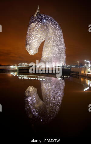 Riflessioni del Kelpies a Falkirk,Scozia Scotland Foto Stock