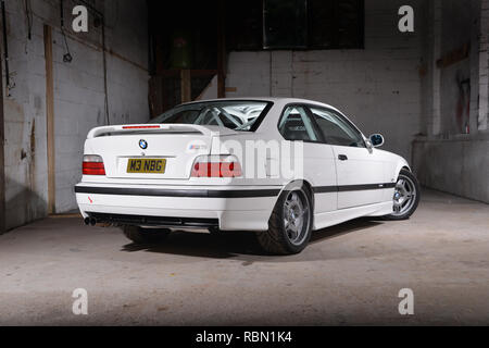 E36 forma BMW M3 berlina sportiva Foto Stock
