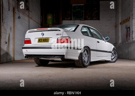 E36 forma BMW M3 berlina sportiva Foto Stock