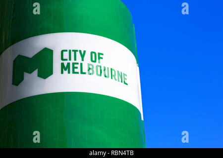 Primo piano del logo della città di Melbourne.Victoria Harbour nei Docklands di Melbourne, Victoria Australia. Foto Stock