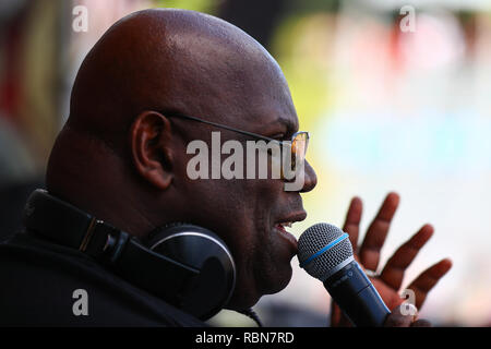 British dj techno Carl Cox performing live a tomorrowland electronic dance music festival Foto Stock