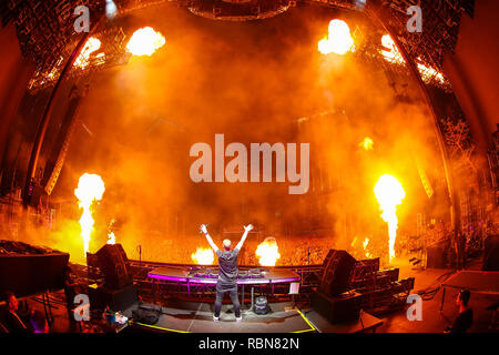 Dj Armin van Buuren performing live at ultra music electronic dance music festival anche noto come festival ultra o ultra miami Foto Stock