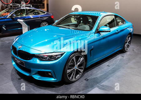 Bruxelles - Jan 10, 2018: BMW M4 Coupe auto esposti all Expo di Bruxelles Autosalon motor show. Foto Stock