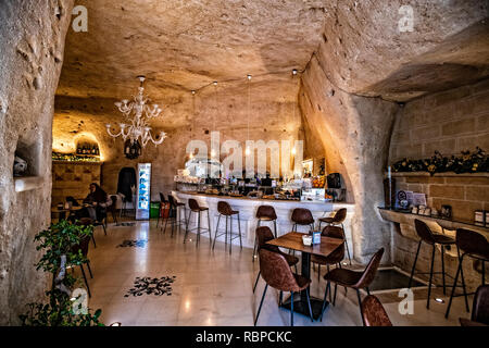 Italia Basilicata Matera Sasso Barisano Via Madonna delle Virtù coffee bar Foto Stock