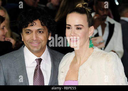 Sarah Paulson e Notte Shyamalan presso la UK Premiere di vetro su mercoledì 9 gennaio 2019 tenutasi a Curzon, Mayfair, Londra. Nella foto: Sarah Paulson, Notte Shyamalan. Foto Stock