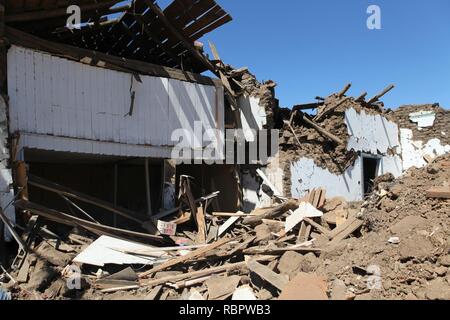 100 Anni di Adobe edificio distrutto (4479274376). Foto Stock