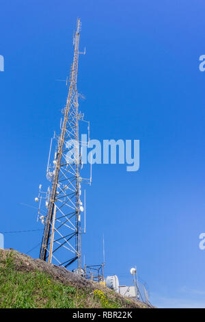 Telecomunicazioni antenna Radio Torre, California Foto Stock