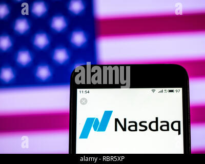 NASDAQ stock exchange visto il logo visualizzato sul telefono intelligente. Foto Stock