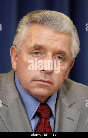 Varsavia, Mazovia / Polonia - 2006/08/01: Andrzej Lepper hanno - Il vice primo ministro e ministro dell'agricoltura e della difesa di auto Samoobrona party leader nel Foto Stock