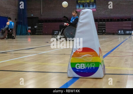 Brentwood, Essex, 12 gennaio 2019 la Gran Bretagna Rugby in carrozzina divisione concorrenza tre Woodbridge guerrieri ((azzurro) vs Brighton Buccaneers (blu scuro) Credito Ian Davidson/Alamy Live News Foto Stock