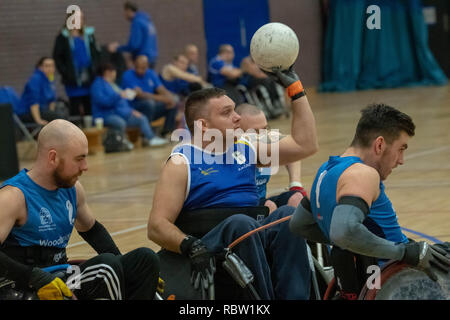 Brentwood, Essex, 12 gennaio 2019 la Gran Bretagna Rugby in carrozzina divisione concorrenza tre Woodbridge guerrieri ((azzurro) vs Brighton Buccaneers (blu scuro) Credito Ian Davidson/Alamy Live News Foto Stock