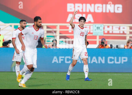 Abu Dhabi, Emirati arabi uniti (EAU). Xii gen, 2019. Iran's Sardar Azmoun festeggia dopo il suo secondo obiettivo durante il 2019 AFC Coppa d'asia emirati arabi uniti 2019 GRUPPO D match tra il Vietnam e Iran ad Abu Dhabi, negli Emirati Arabi Uniti (EAU), Gennaio 12, 2019. Credito: Ding Xu/Xinhua/Alamy Live News Foto Stock