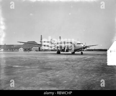 Aankomst Franse schilders incontrato dubbeldek vliegtuig Schiphol, Bestanddeelnr 907-7200. Foto Stock