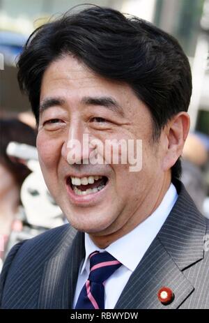 Shinzo Abe 2012 02 (ritagliate). Foto Stock