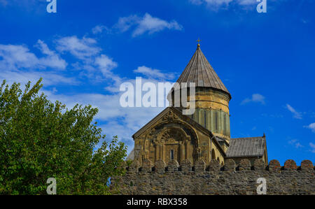 Cattedrale di Svetitskhoveli di Mtskheta, Georgia. Si tratta di un Orientale cattedrale ortodossa, la seconda più grande chiesa in Georgia. Foto Stock