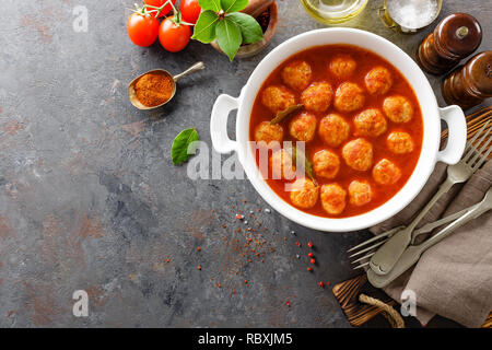 Le polpette di carne in salsa di pomodoro Foto Stock
