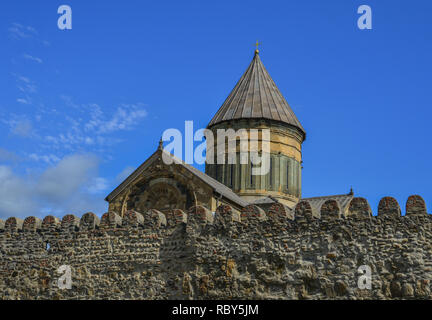 Cattedrale di Svetitskhoveli di Mtskheta, Georgia. Si tratta di un Orientale cattedrale ortodossa, la seconda più grande chiesa in Georgia. Foto Stock