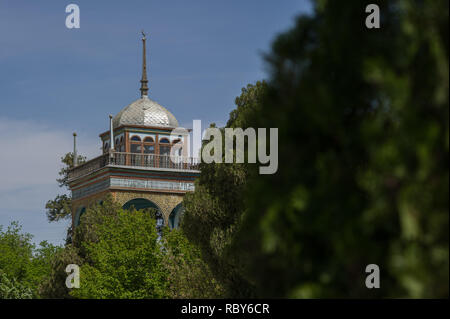 L'harem piattaforma di visualizzazione al Sitora-ho Mokhi Khosa, dell'emiro del palazzo d'estate, a Bukhara, Uzbekistan. Foto Stock