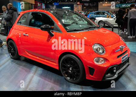 Bruxelles - Jan 10, 2018: 595 Abarth Pista auto esposti all Expo di Bruxelles Autosalon motor show. Foto Stock