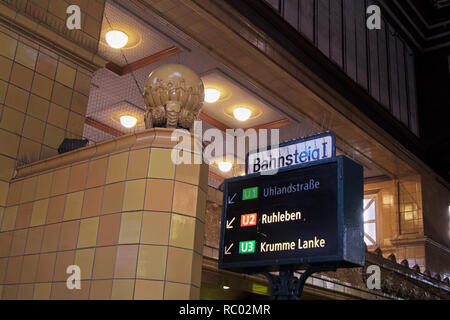 U-Bahnhof Wittenbergplatz, Berlino-schöneberg, Deutschland, Europa | stazione metropolitana Wittenbergplatz, Berlino-schöneberg, Germania, Europa Foto Stock