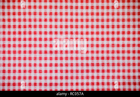 Red tessile asciugamano a scacchi texture. sfondo, cucina. Foto Stock