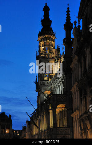 Il Rathaus am Großen Platz, Marktplatz, Grote Markt, Grand Place, Brüssel, Belgien, Europa | Town Hall presso il Grand Place, il Grote Markt, Bruxelles, Belg Foto Stock