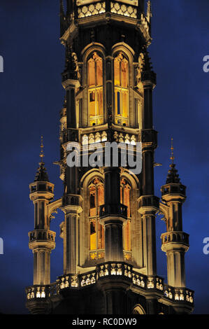 Il Rathaus am Großen Platz, Marktplatz, Grote Markt, Grand Place, Brüssel, Belgien, Europa | Town Hall presso il Grand Place, il Grote Markt, Bruxelles, Belg Foto Stock