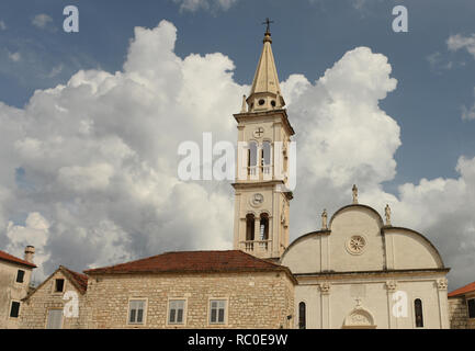 Chiesa di Santa Maria Assunta in città Jelsa sull isola di Hvar, Croazia Foto Stock