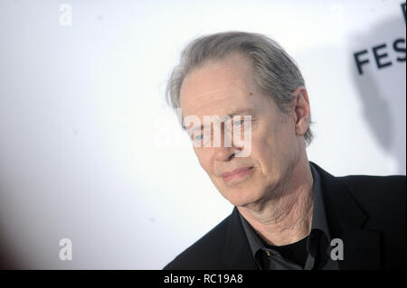 Foto di file: 12 gennaio 2019. NEW YORK, NY - aprile 28: Steve Buscemi assiste "Reservoir Dogs' XXV anniversario lo Screening durante 2017 Tribeca Film Festival presso il Teatro di faro rotante su Aprile 28, 2017 in New York City People: Steve Buscemi Credito: tempeste Media Group/Alamy Live News Foto Stock