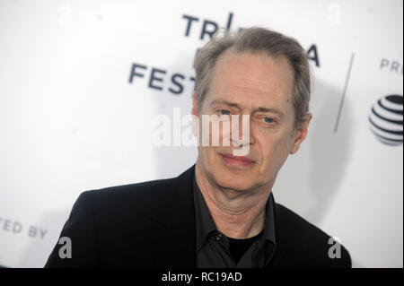 Foto di file: 12 gennaio 2019. NEW YORK, NY - aprile 28: Steve Buscemi assiste "Reservoir Dogs' XXV anniversario lo Screening durante 2017 Tribeca Film Festival presso il Teatro di faro rotante su Aprile 28, 2017 in New York City People: Steve Buscemi Credito: tempeste Media Group/Alamy Live News Foto Stock