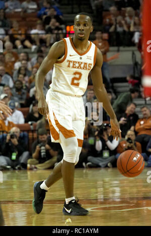 Austin, Texas, Stati Uniti d'America. Il 12 gennaio, 2019. Halftime. Xii gen, 2019. Matt Coleman III n. 2 del Texas Longhorns in azione vs della Texas Tech Red Raiders a Frank Erwin Center di Austin in Texas. Texas conduce 30-26 a metà.Robert Backman/Cal Sport Media. Credito: csm/Alamy Live News Foto Stock