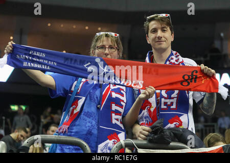 Berlino, Germania. Il 12 gennaio 2019. I sostenitori francesi durante la IHF Uomini del Campionato del Mondo 2019, Gruppo una partita di pallamano tra la Francia e la Repubblica di Serbia sul gennaio 12, 2019 a Mercedes-Benz Arena a Berlino, Germania - Photo Laurent Lairys / DPPI Credito: Laurent Lairys/Agence Locevaphotos/Alamy Live News Foto Stock