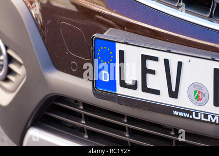 Veicolo tedesco piastra di licenza su un auto. Foto Stock